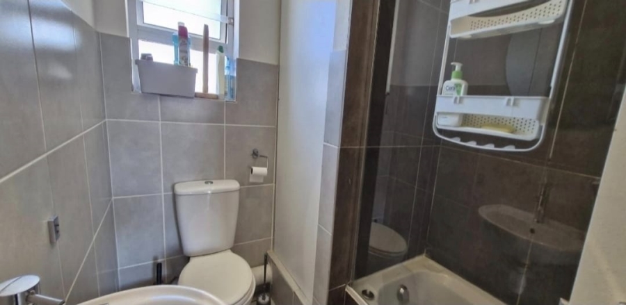 2 Bedroom Property for Sale in Muizenberg Western Cape